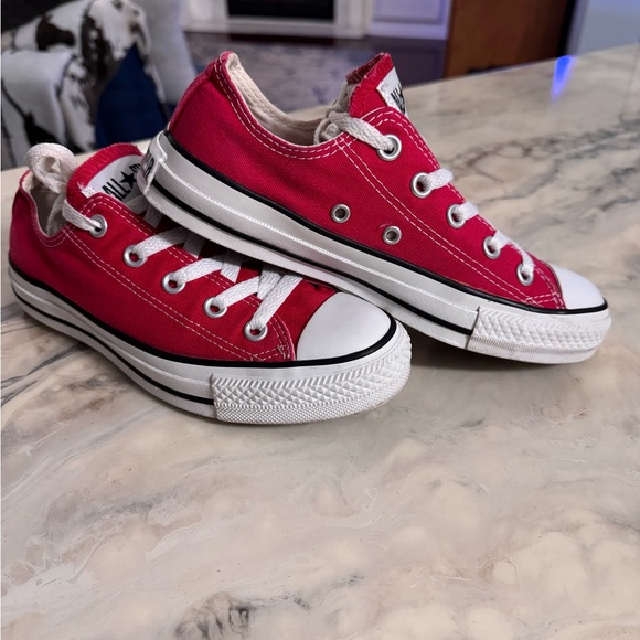 Red Converse Chuck Taylors All-Star Low Top Canvas Sneakers Unisex M(4) F(6) - Picture 14 of 16